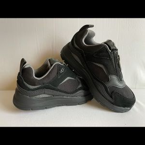 UGG Kids CA805 Black Sneakers. NWT